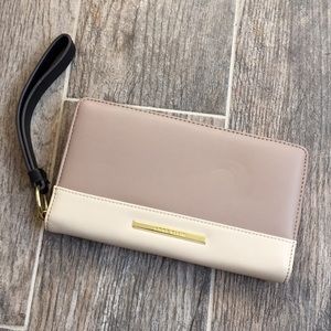 Brand New Anne Klein Wallet/Wristlet